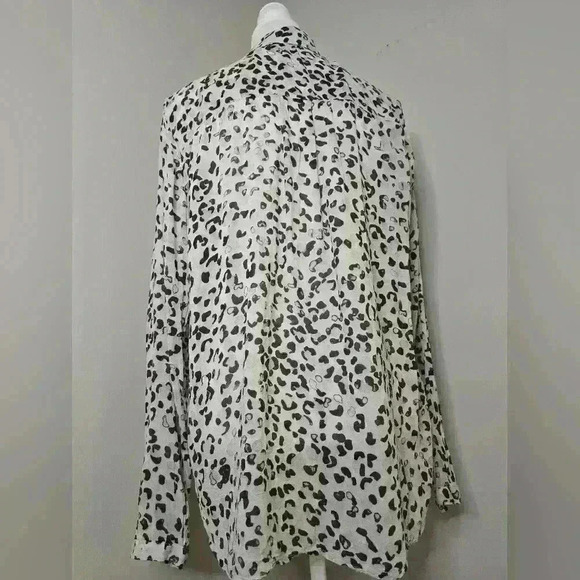 Bella Dahl Animal Print Super Soft Button-Up Shirt - Picture 6 of 9